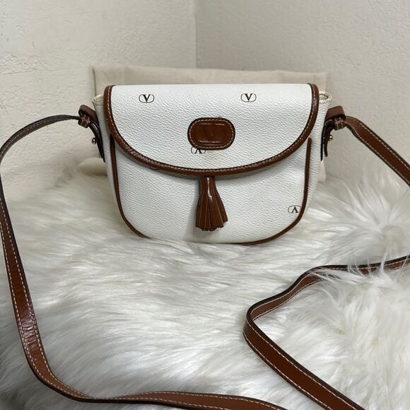 💯Authentic Valentino Garavani Small Crossbody 🍀 - Picture 1 of 17